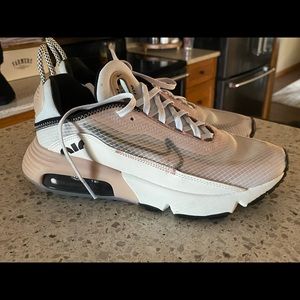 Nike 2090 Air Max Rosey pink and white